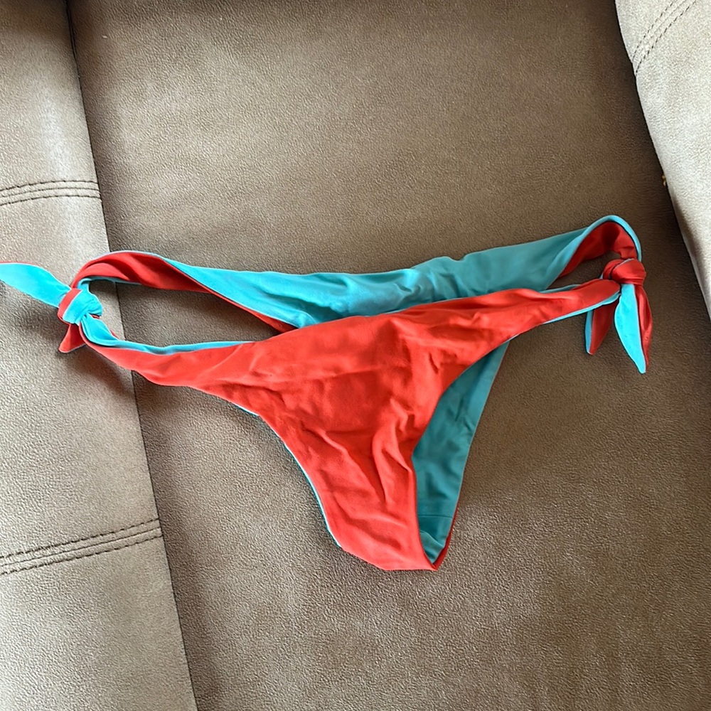 Kovey Bonzer Bottom - M / Cabo/Hot Coral